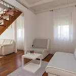 Appartement Two-bedroom In Vir