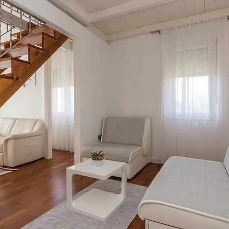 Apartment Beautiful In With House Sea View Vir