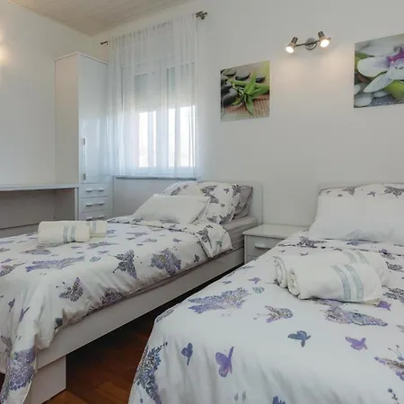 Beautiful In With House Sea View