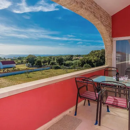 Beautiful In With House Sea View Apartment