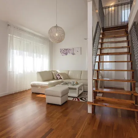 Two-bedroom In Vir