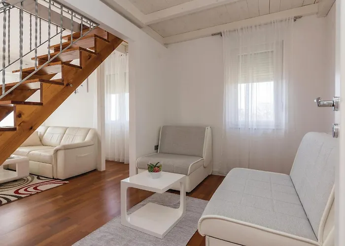 Apartment Two-bedroom In Vir