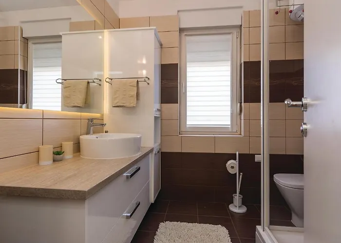 Two-bedroom In Vir