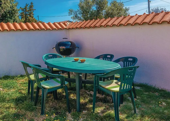 Two-bedroom In * Vir